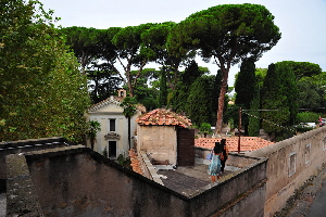 via di S Paolo della Croce - Chiesa di S Tommaso in Formis - vista dalla Cella di S Giovanni de Matha (3)