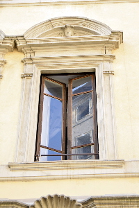 Piazza_degli_Zingari-Palazzo_al_n_55-Finestra