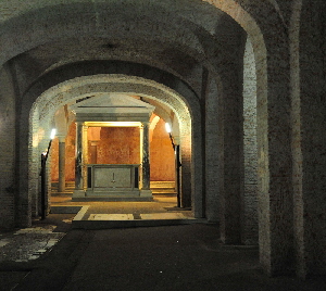 Piazza_di_S_Clemente-Basilica_di_S_Clemente-Basilica_IV_secolo (11)