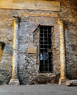 Piazza_di_S_Clemente-Basilica_di_S_Clemente-Basilica_IV_secolo (27)_01