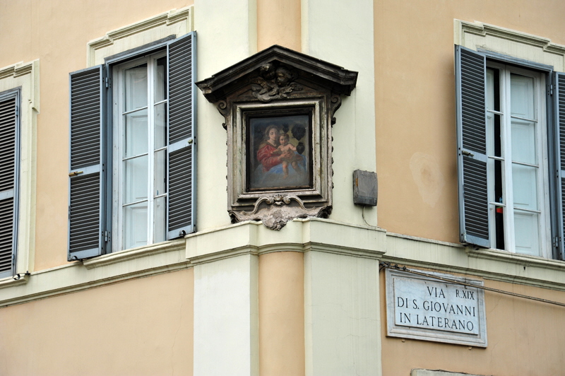 Piazza di S Clemente - Edicola (4)