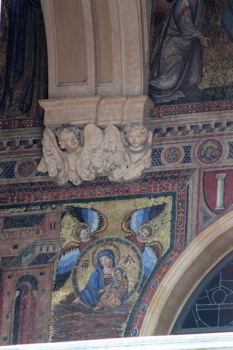 Piazza di S Maria Maggiore - Mosaico del Portico (5)