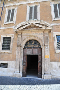 Piazza di S Maria Maggiore - Porta esterna - Benedetto XIV - 1740+1758-mini (2)