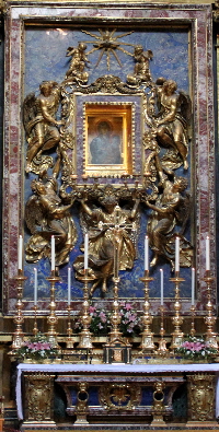 Piazza di S Maria Maggiore - Altare cappella Paolinabis