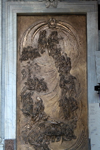 Piazza di S Maria Maggiore - Chiesa di S Maria Maggiore - Porta esterna (2)