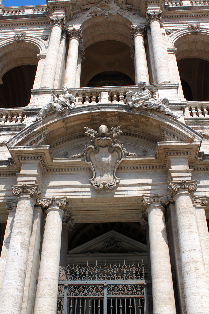 Piazza di S Maria Maggiore - Chiesa di S Maria Maggiore - Porta esterna (4)