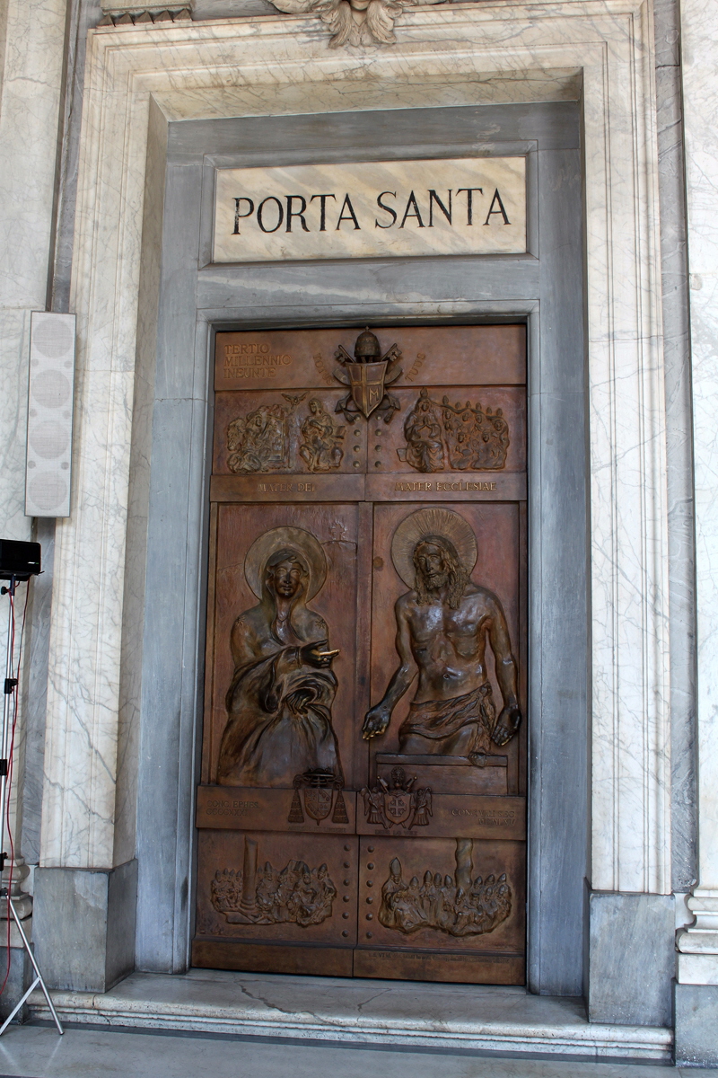 Piazza di S Maria Maggiore - Chiesa di S Maria Maggiore - Porta esterna (6)