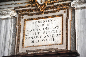 Piazza di S Maria Maggiore - Iscrizione cardinale Pinello