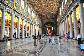 Piazza di S Maria Maggiore - Navata centrale