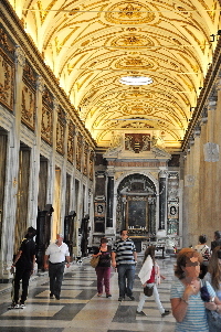 Piazza di S Maria Maggiore - Navata laterale