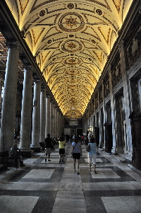 Piazza di S Maria Maggiore - Navata laterale (2)