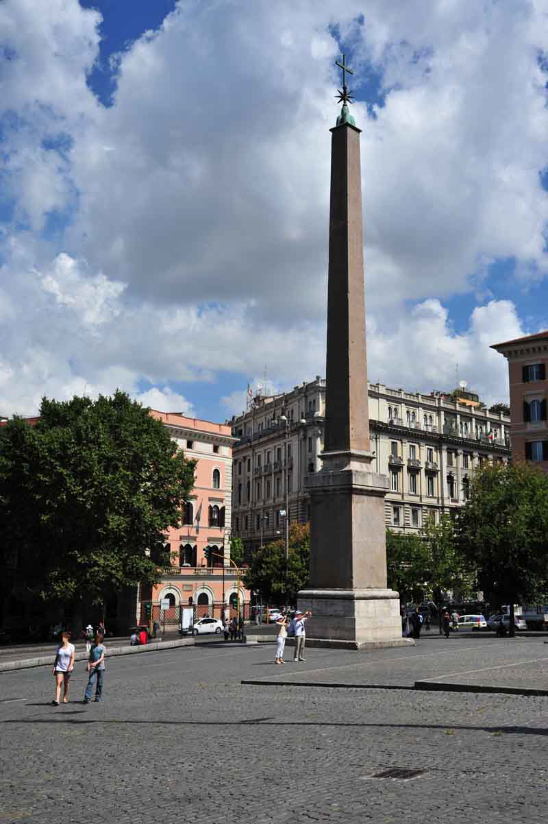 Piazza di S Maria Maggiore - Obelisco mausoleo di Augusto da Sisto V in Piazza dello Esquilino