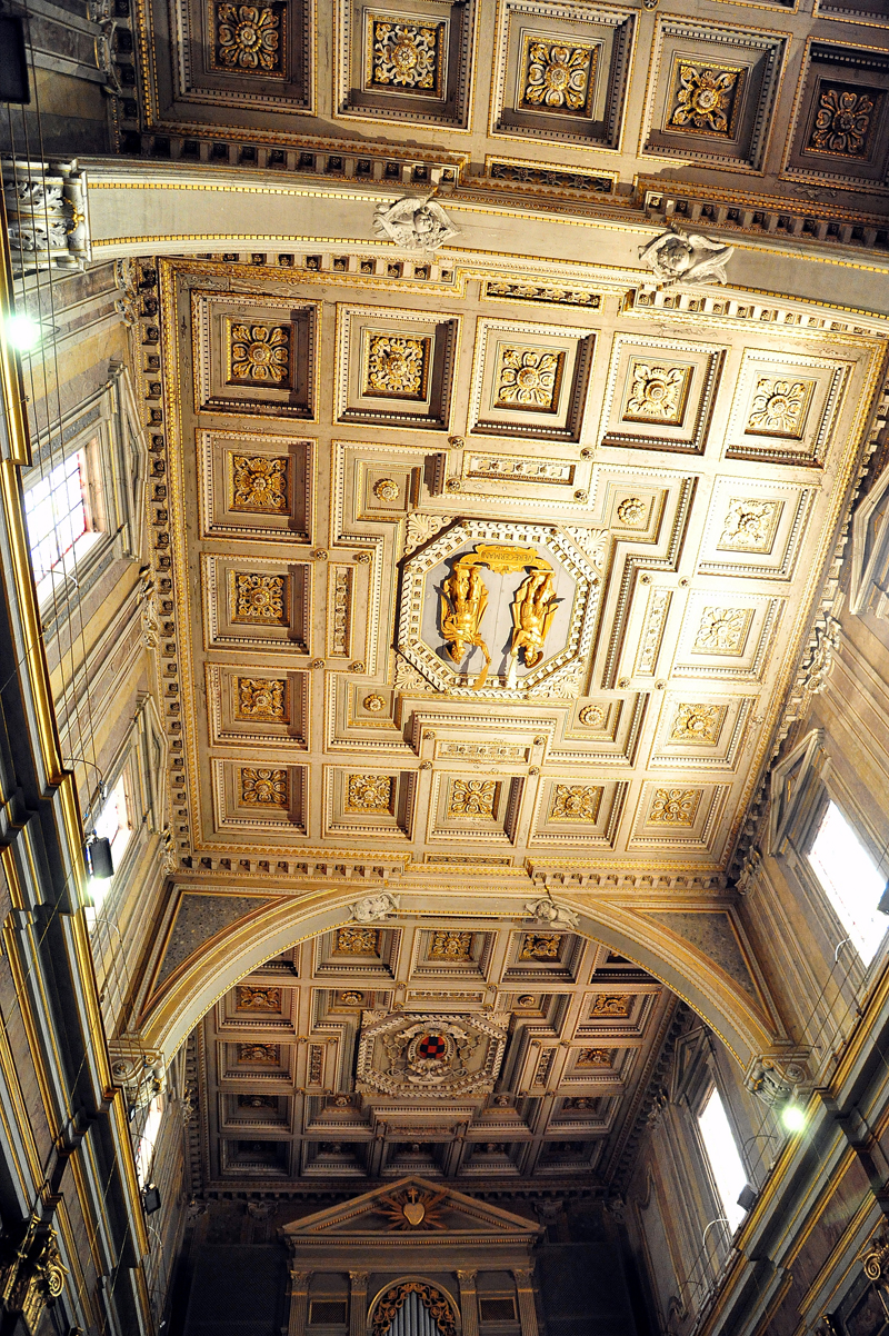 Piazza dei SS Giovanni e Paolo -  Chiesa di S Giovanni e Paolo - Soffitto (3)