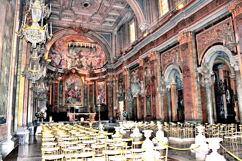 Piazza dei SS Giovanni e Paolo -  Chiesa di S Giovanni e Paolo - Navata Centrale (3)_01A