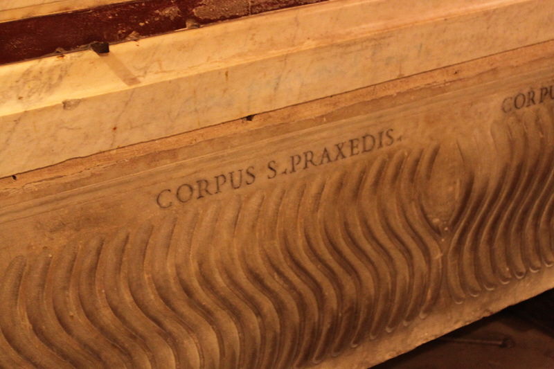 via di S Prassede - Chiesa di S Prassede - Cripta - Sarcofago