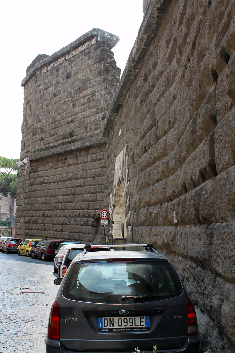 Via Tor de Conti - Arco dei Pantani