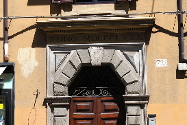 Via dei Serpenti n-72a - Ingresso 1853