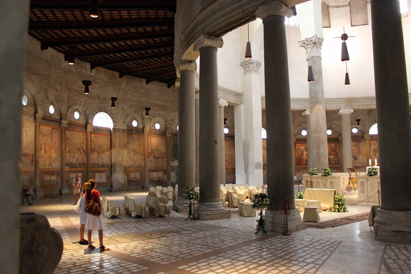 via di S Stefano Rotondo - chiesa di S Stefano Rotondo - interno (2)