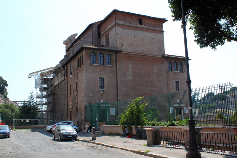 Via del Tempio della Pace - Chiesa di San Lorenzo e Miranda - Tempio si Antonino e Faustina - retro (2)
