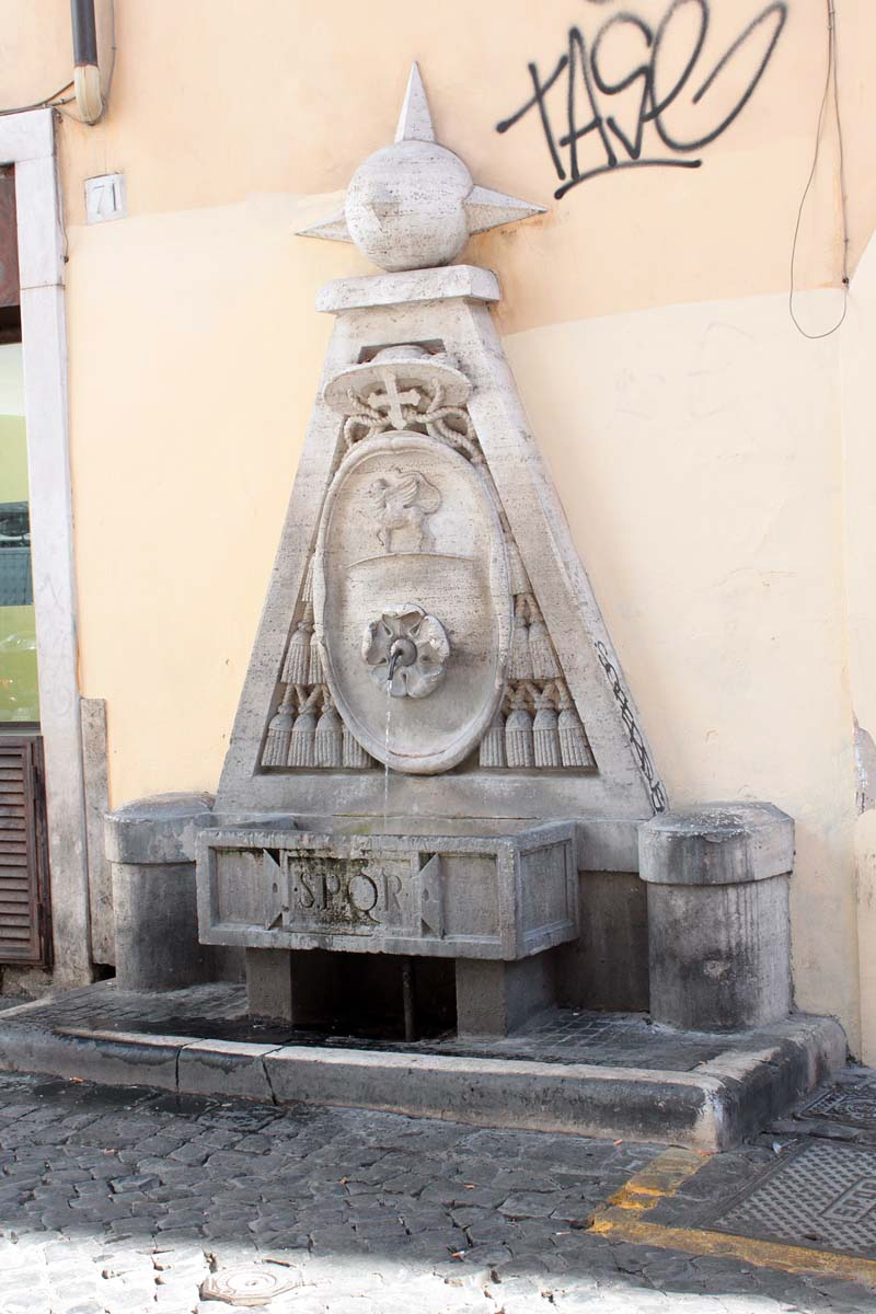 Piazza_della_Cancelleria-Fontana-1928