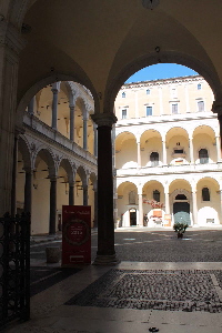 Piazza_della_Cancelleria-Palazzo_omonimo-Cortile (11)