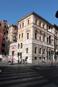 Via_dei_Baullari-Palazzo_Le_Roy_al_n_168 (2)