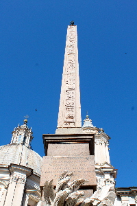 Piazza_Navona-Fontana_dei_4_Fiumi-Obelisco