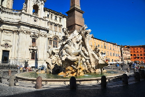 Piazza_Navona-Fontana_dei_4_Fiumi (2)
