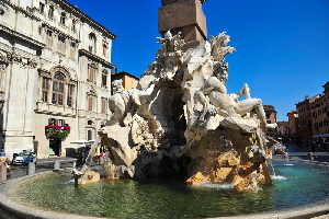 Piazza_Navona-Fontana_dei_4_Fiumi (3)