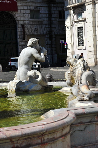Piazza_Navona-Fontana del_Moro (5)