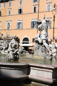 Piazza_Navona-Fontana del_Nettuno (7)