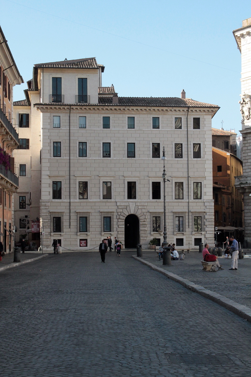 Piazza_Navona-Palazzo_Torres-Lancellotti_al_n_114 (2)