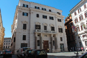 Piazza_dell'Orologio-Palazzo_Spada-Bennicelli_al_n_7
