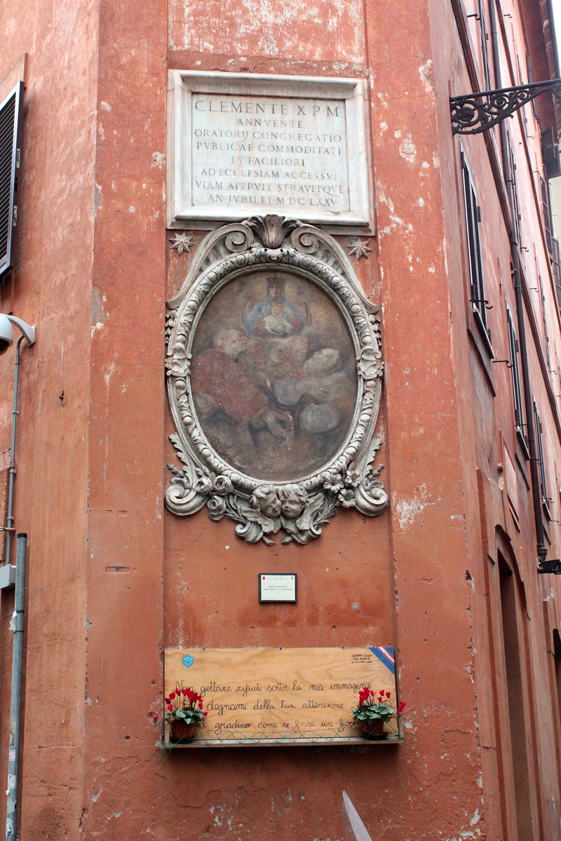 Via_del_Governo_Vecchio_angolo_vicolo_chiesa_nuova-Edicola_e_Targa