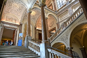 Piazza_S_Pantaleo-Palazzo_Braschi-Scala (20)