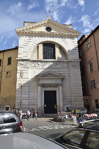 Piazza_di_S_Pantaleo-Chiesa_omonima (2)