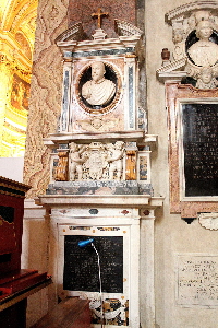 Via_di_S_Maria_dell_Anima-Chiesa_omonima-Monumento_a_Francesco_Orano-1599