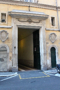 Via_di_S_Pantaleo-Palazzo_Bonadies_Lancellotti_al_n_66-Portone