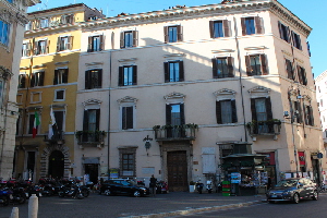 Piazza_del_Gesu-Palazzo_Petroni-Borgnana-al n_48 (2)