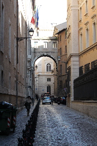 Via_del_Collegio_Romano (3)