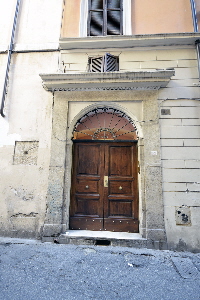Via_del_Gesu-Palazzo_al_n_82-Portone (2)