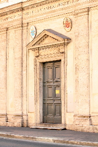 Via_delle_Botteghe_Oscure-Chiesa di S. Stanislao dei Polacchi (7)