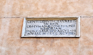 Piazza_della_Minerva-Chiesa_di_S_Maria_sopra_Minerva-Lapide_esterna-Lapide_Famiglia_Caffarelli-1499