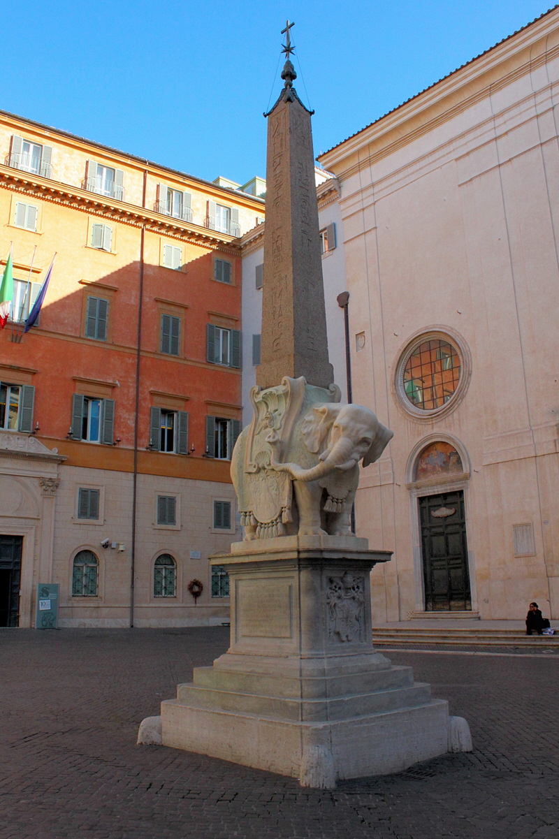 Piazza_della_Minerva-Monumento_Elefante_con_Obelisco (2)