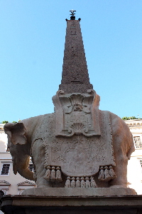 Piazza_della_Minerva-Monumento_Elefante_con_Obelisco (4)