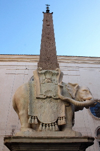 Piazza_della_Minerva-Monumento_Elefante_con_Obelisco (6)