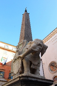 Piazza_della_Minerva-Monumento_Elefante_con_Obelisco (7)