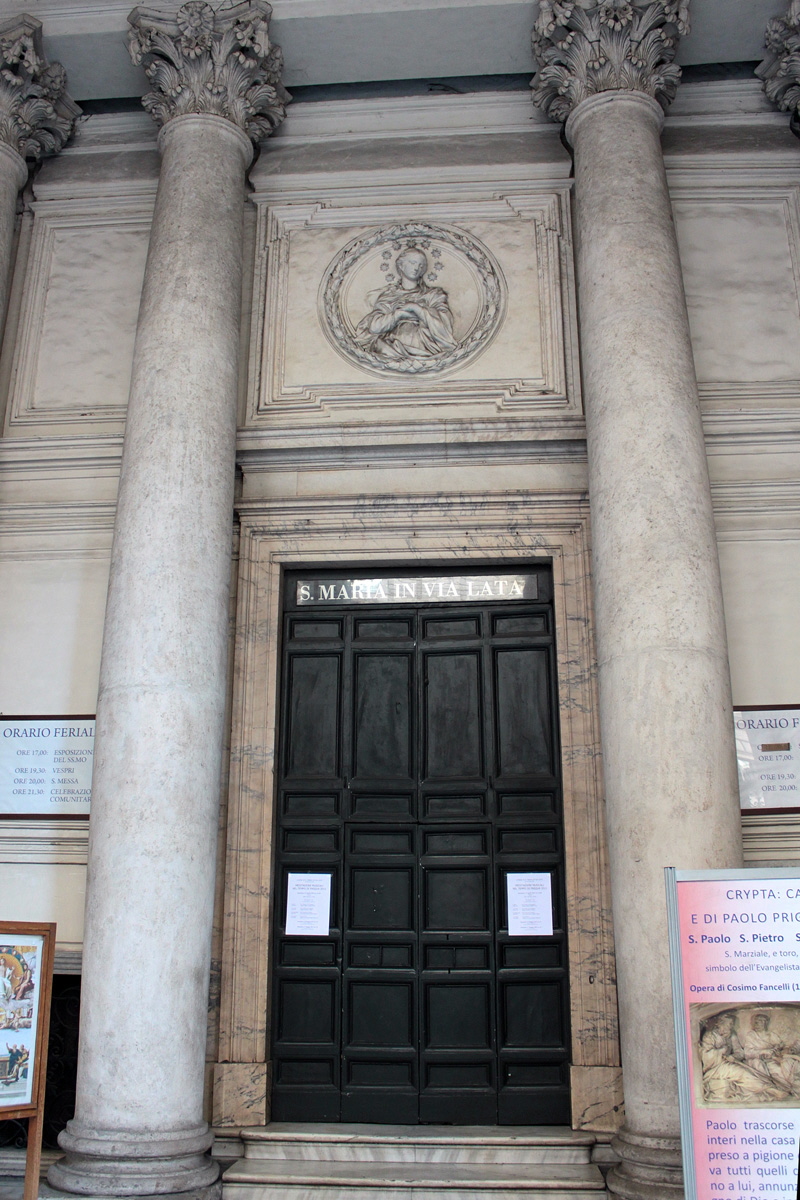 Via_Lata-Chiesa_di_S_Maria-Ingresso