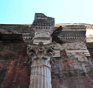 Via_della_Palombella-Retro_del_Pantheon (9)