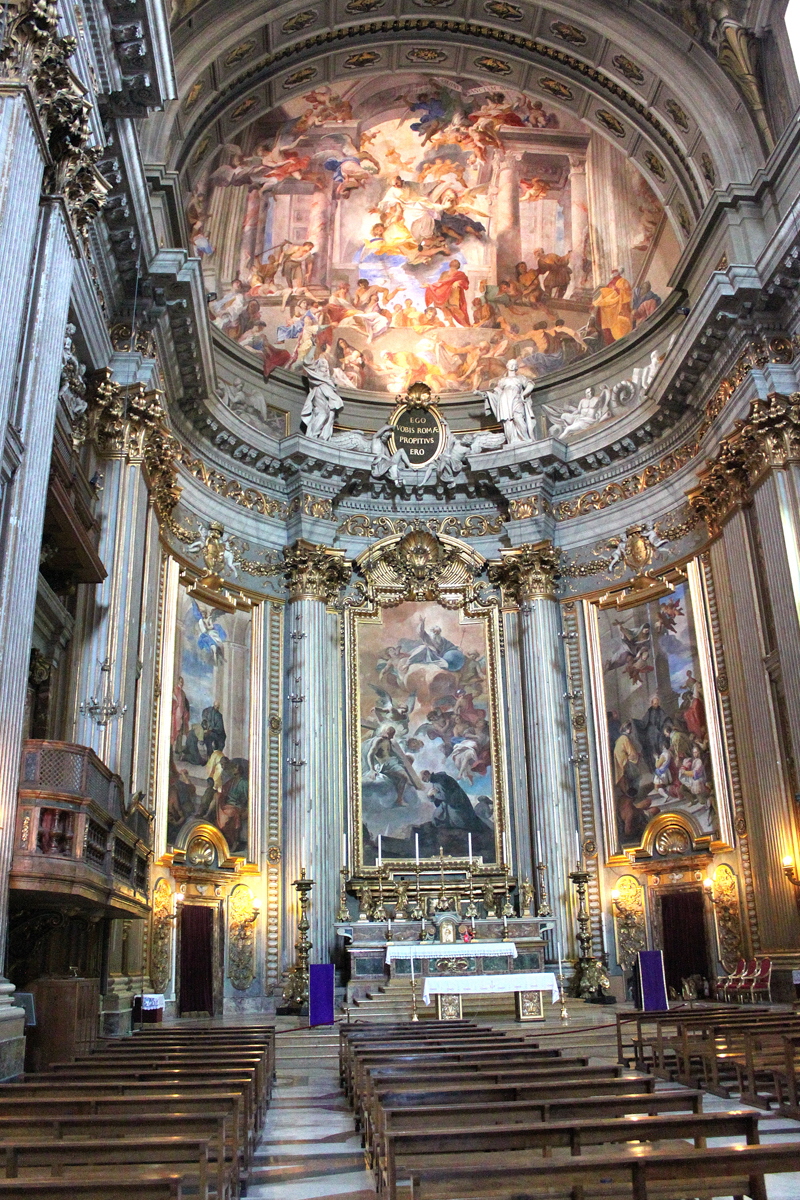 Piazza_S_Ignazio-Chiesa_omonima-Altare_Maggiore (2)